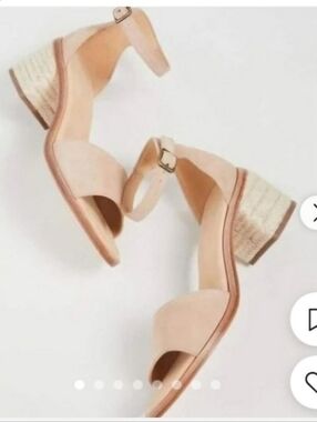 Women’s Ankle-Strap Block Heel Sandals - Nude Sz 10